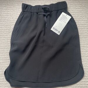 Lululemon On the Fly skirt